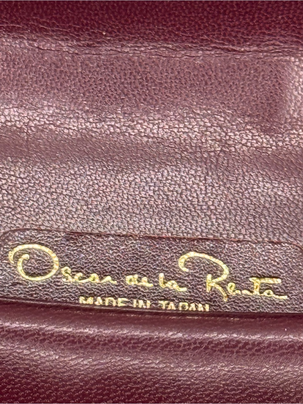 Oscar de la Renta Vintage Burgundy Leather Envelope Clutch with Gold Chain - Picture 6 of 14